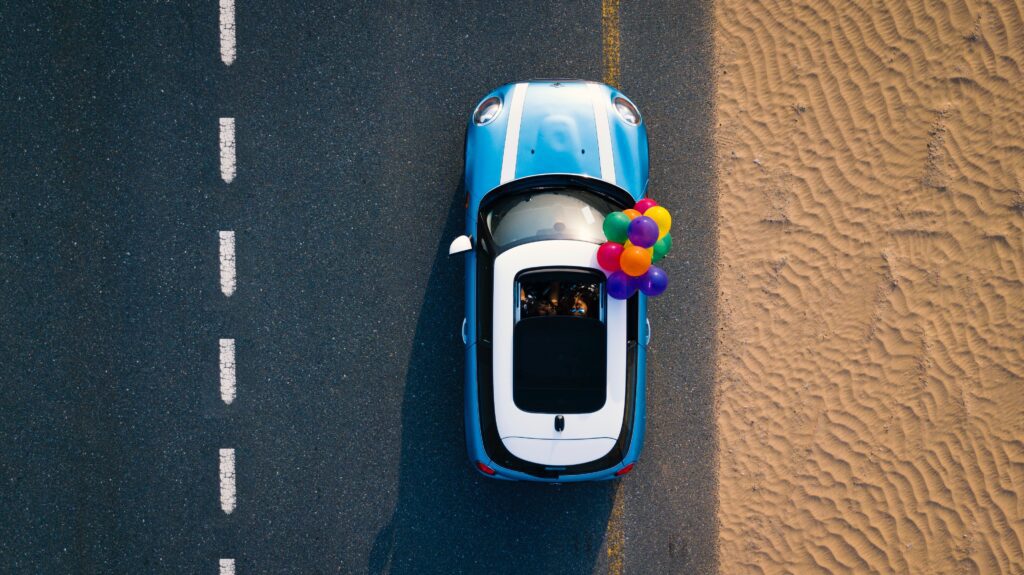 coche-en-carretera-foto